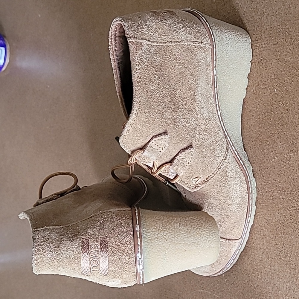 Tom's wedges